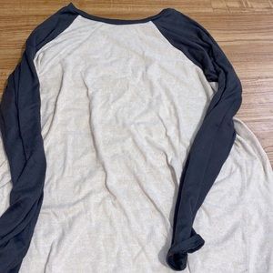 American eagle crew neck tshirt